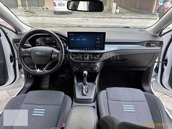 2023 Ford Focus 1.0 EcoBoost Hybrid Active Stil 125Ps SW %20 Fat