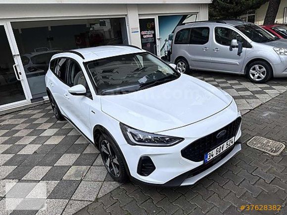 2023 Ford Focus 1.0 EcoBoost Hybrid Active Stil 125Ps SW %20 Fat
