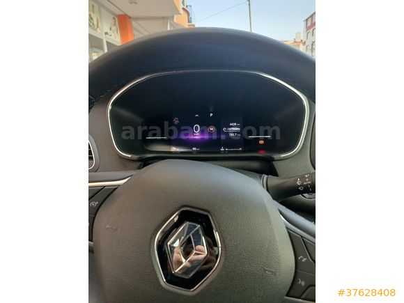 Renault Megane 1.3 TCe Touch plus 2025 Model