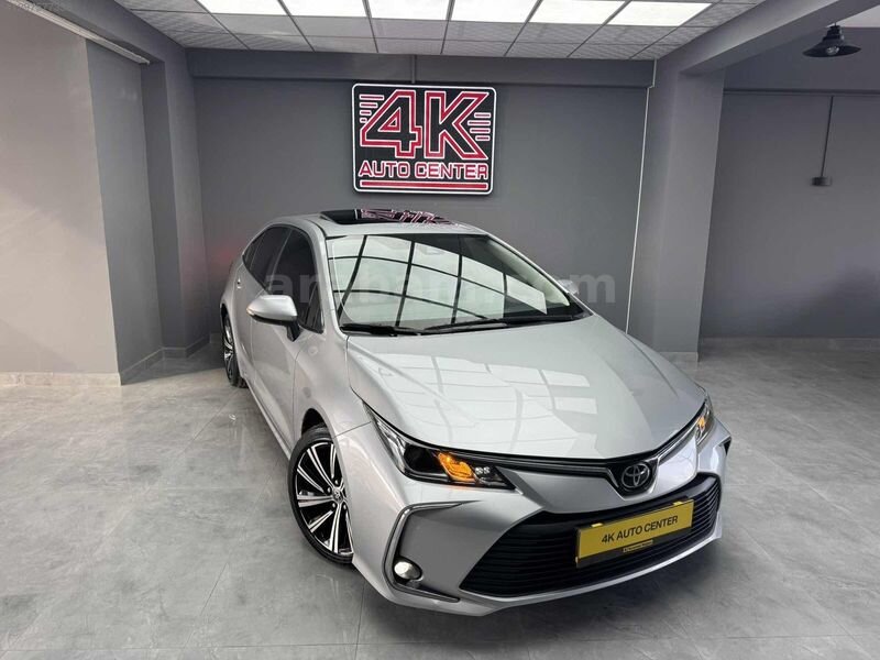 4K AUTO'DAN 2022 MODEL TOYOTA COROLLA 20 BİNDE CAM TAVAN
