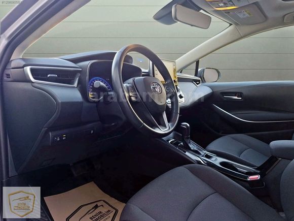 2022 COROLLA 1.5 FLAME X PACK SUNROOF 29.000 KM ŞERİT TAKİP