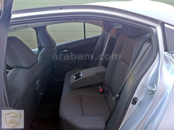 2022 COROLLA 1.5 FLAME X PACK SUNROOF 29.000 KM ŞERİT TAKİP