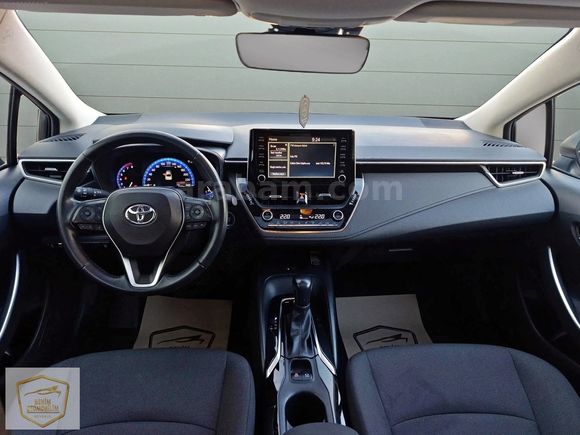 2022 COROLLA 1.5 FLAME X PACK SUNROOF 29.000 KM ŞERİT TAKİP