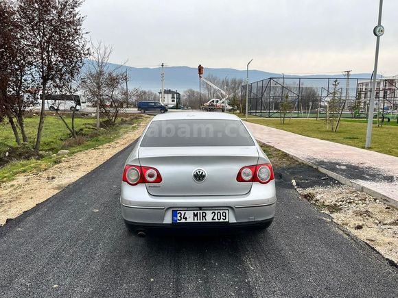 ÖZKAN OTOMOTİVDEN 2006 PASSAT 1.6 FSİ OTOMATIK