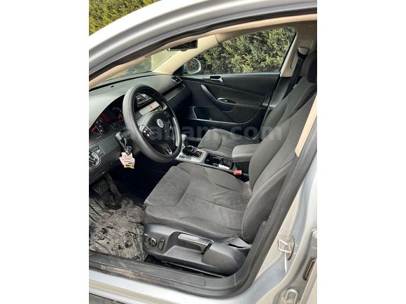 ÖZKAN OTOMOTİVDEN 2006 PASSAT 1.6 FSİ OTOMATIK