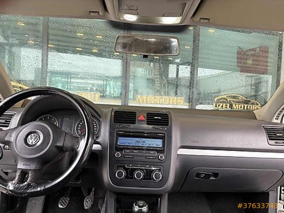UZEL MOTORS DAN 2011 MODEL JETTA BSE MOTOR VADE//TAKAS//KREDİ