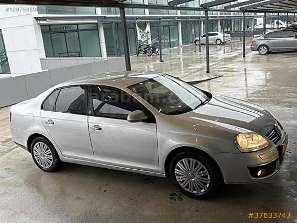 UZEL MOTORS DAN 2011 MODEL JETTA BSE MOTOR VADE//TAKAS//KREDİ