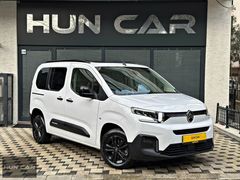 2025 BERLİNGO DİZEL OTOMATİK BOYASIZ CAM TAVAN K.KARTI 12 TAKSİT
