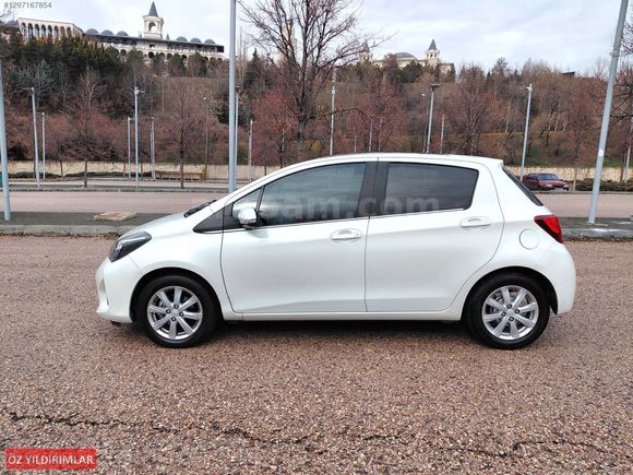 OTOMATİK VİTES YARİS, DÜŞÜK KİLOMETRE EN DOLUSU CAM TAVANLI