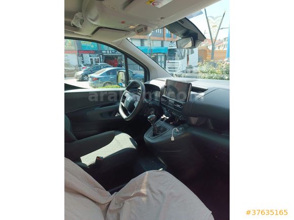 Sahibinden Opel Combo 1.5 D Essential 2024 Model  24.500 km Beyaz