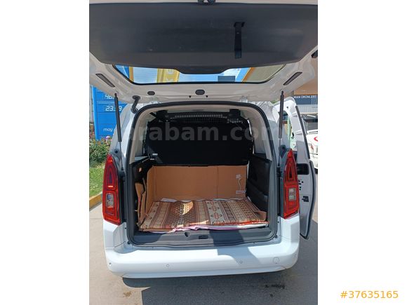 Sahibinden Opel Combo 1.5 D Essential 2024 Model  24.500 km Beyaz