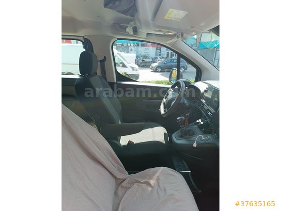 Sahibinden Opel Combo 1.5 D Essential 2024 Model  24.500 km Beyaz