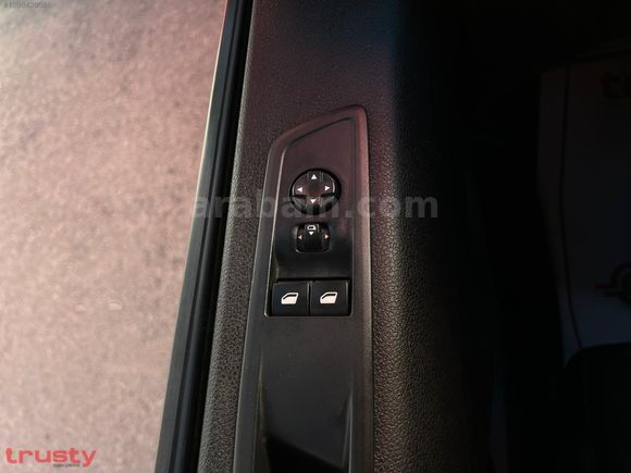 TRUSTY ONATÇA'DAN OPEL VİVARO