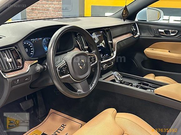 ES AUTO 2022 VOLVO S60 2.0 B5 PLUS BRİGHT AWD CAM TAVAN HATASIZ