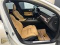 ES AUTO 2022 VOLVO S60 2.0 B5 PLUS BRİGHT AWD CAM TAVAN HATASIZ