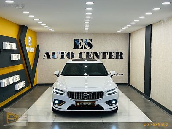 ES AUTO 2022 VOLVO S60 2.0 B5 PLUS BRİGHT AWD CAM TAVAN HATASIZ