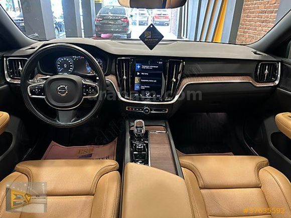 ES AUTO 2022 VOLVO S60 2.0 B5 PLUS BRİGHT AWD CAM TAVAN HATASIZ
