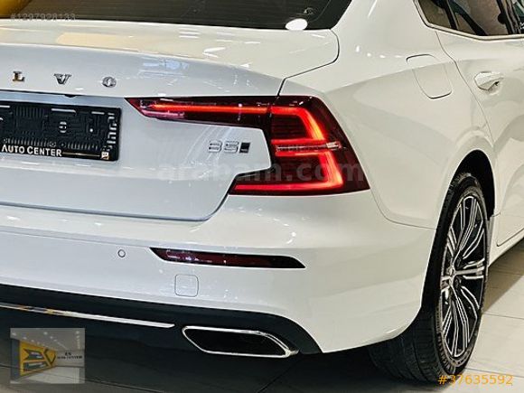 ES AUTO 2022 VOLVO S60 2.0 B5 PLUS BRİGHT AWD CAM TAVAN HATASIZ