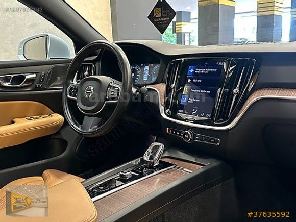 ES AUTO 2022 VOLVO S60 2.0 B5 PLUS BRİGHT AWD CAM TAVAN HATASIZ