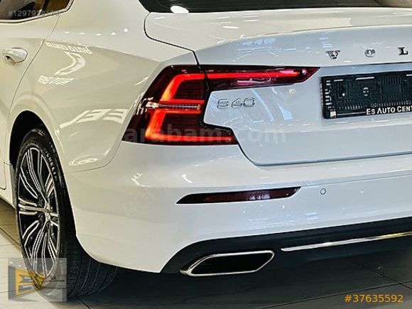 ES AUTO 2022 VOLVO S60 2.0 B5 PLUS BRİGHT AWD CAM TAVAN HATASIZ