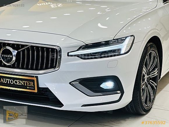 ES AUTO 2022 VOLVO S60 2.0 B5 PLUS BRİGHT AWD CAM TAVAN HATASIZ