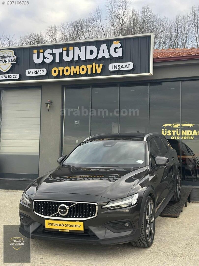 Galeriden Volvo V90 Cross Country 2.0 B5 Plus Bright 2022 Model Sinop 89.000 km Füme 1