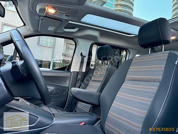 İNCİ OTOMOTİV 2023 Opel Combo 1.5 D Ultimate, Cam tavan Hatasız