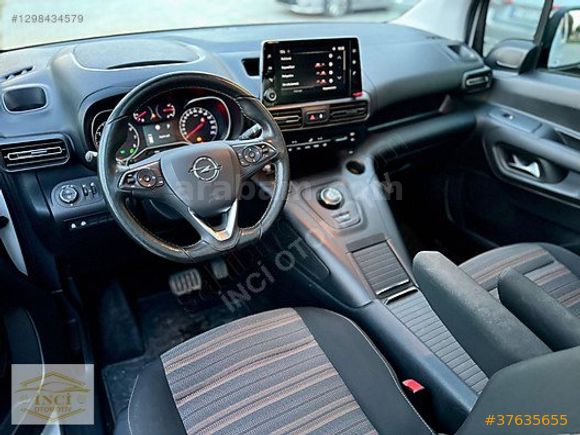 İNCİ OTOMOTİV 2023 Opel Combo 1.5 D Ultimate, Cam tavan Hatasız