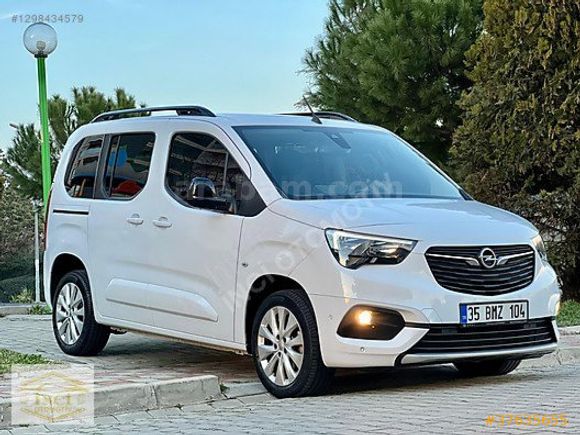 İNCİ OTOMOTİV 2023 Opel Combo 1.5 D Ultimate, Cam tavan Hatasız