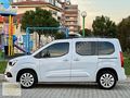 İNCİ OTOMOTİV 2023 Opel Combo 1.5 D Ultimate, Cam tavan Hatasız