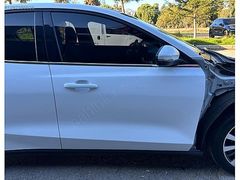 FORD FOCUS SAĞ ÖN KAPI ( BEYAZ - HATASIZ )