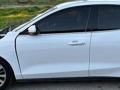 FORD FOCUS SOL ÖN KAPI ( BEYAZ - HATASIZ )