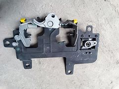 FORD FMAX SAĞ SOL KAPI KİLİT İÇ BRAKET