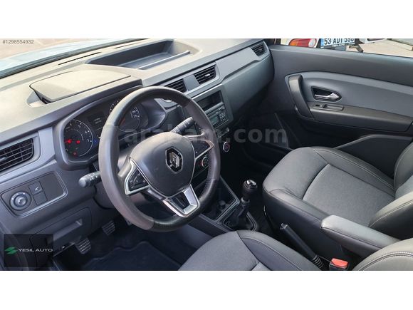 YEŞİL AUTO'dan 2023- RENAULT-EXPRESS COMBİ-DİZEL-HATASIZ
