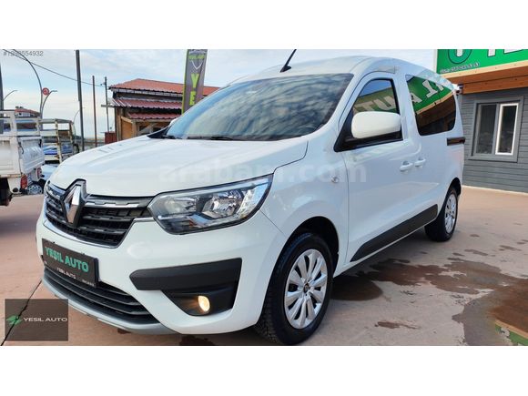 YEŞİL AUTO'dan 2023- RENAULT-EXPRESS COMBİ-DİZEL-HATASIZ