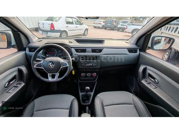YEŞİL AUTO'dan 2023- RENAULT-EXPRESS COMBİ-DİZEL-HATASIZ