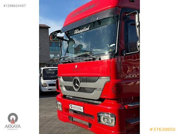 AKKAYA'DAN 2005 MODEL FRİGOFİRİK KASALI (THERMO KİNG SL300)