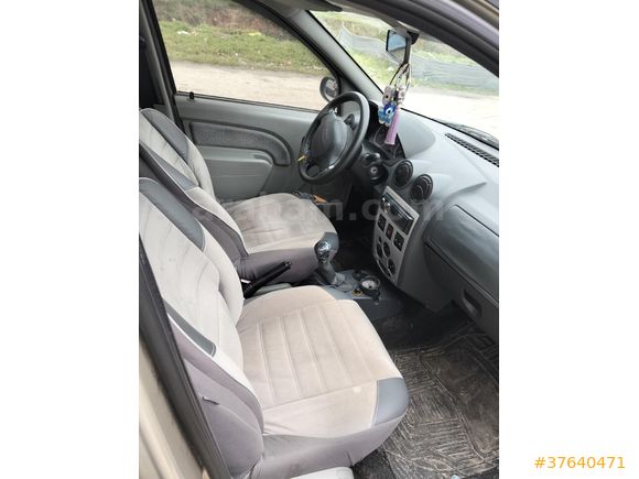 Sahibinden Dacia Logan 1.6 Laureate 2005 Model  185 km Şampanya