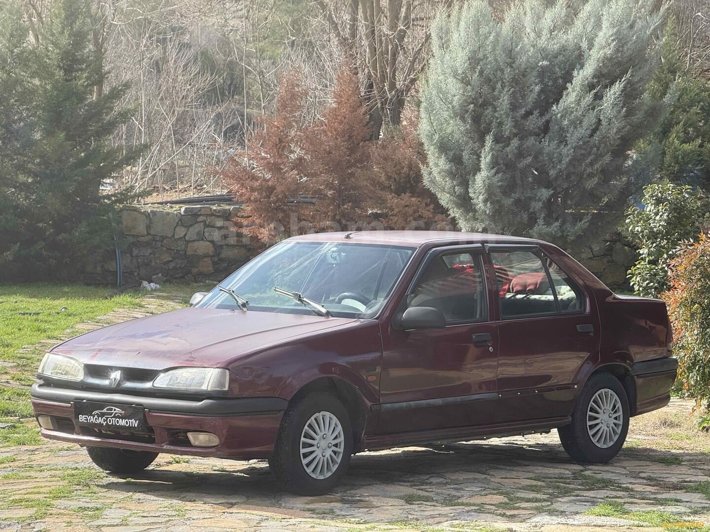 Galeriden Renault R 19 1.6 Europa RT 1995 Model Denizli 240.000 km Kırmızı 3