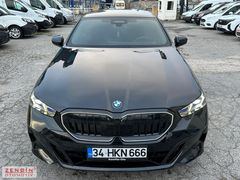 ?ZENGİN den ?K.KARTI 12 AY TK 2025 520i ED.M SPORT 20 JANT-SĞTMA