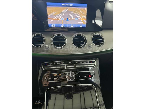 ÖZ AKPINAR OTOMOTİVDEN MERCEDES E200 AVANGARDE HATASIZ BOYASIZ