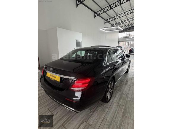 ÖZ AKPINAR OTOMOTİVDEN MERCEDES E200 AVANGARDE HATASIZ BOYASIZ