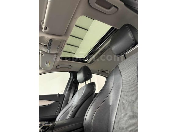ÖZ AKPINAR OTOMOTİVDEN MERCEDES E200 AVANGARDE HATASIZ BOYASIZ
