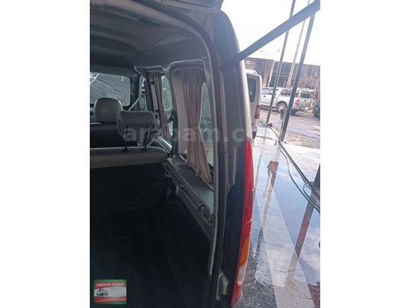2004 MODEL RENAULT KANGO 1.5 4+1 tek değişen