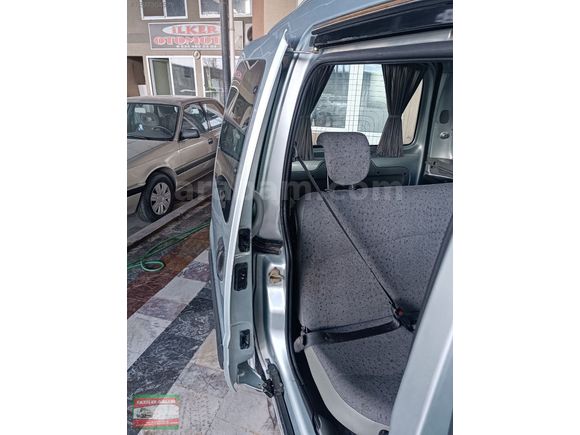 2004 MODEL RENAULT KANGO 1.5 4+1 tek değişen