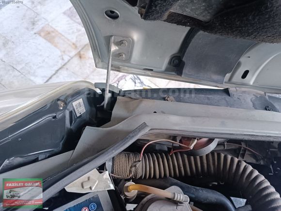2004 MODEL RENAULT KANGO 1.5 4+1 tek değişen
