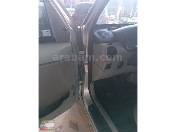 2004 MODEL RENAULT KANGO 1.5 4+1 tek değişen