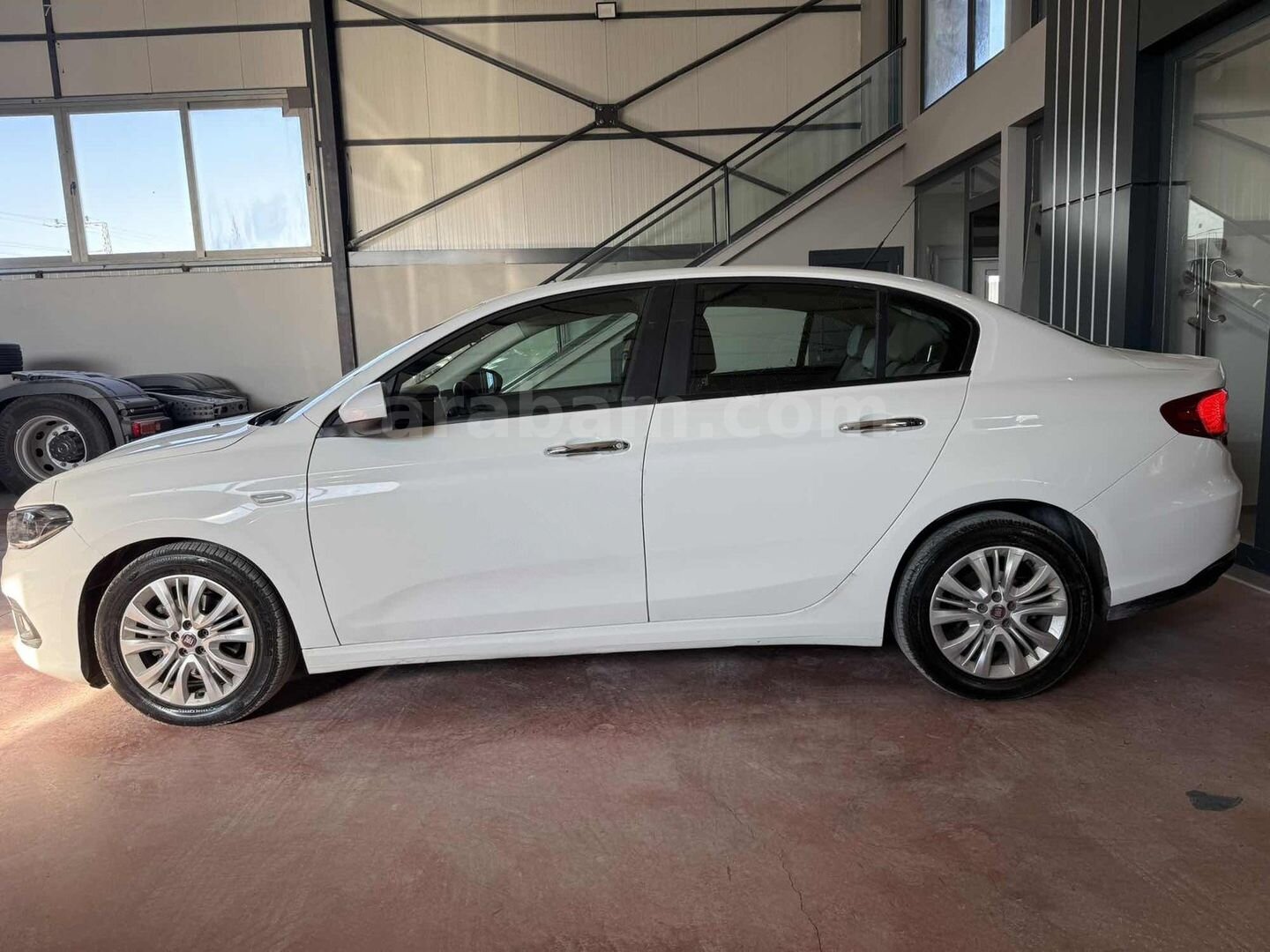 Galeriden Fiat Egea 1.6 Multijet Urban Plus 2019 Model Hatay 219.500 km Beyaz 4