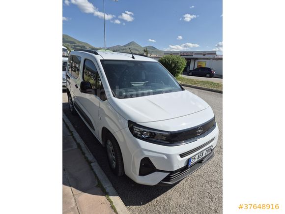 Sahibinden Opel Combo 1.5 CDTI Essential 2025 Model  1.000 km Beyaz