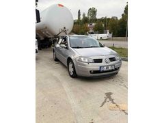 Sahibinden Renault Megane 1.6 Grandtour Dynamique 2004 Model  300.000 km Gri (titanyum)